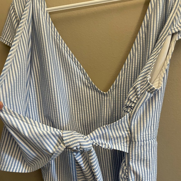 Old Navy Seersucker Blue & White One Piece Wrap Swimsuit Cap Sleeve Plus Size - Picture 5 of 13
